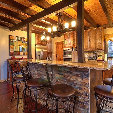 Bear Necessities, Luxury 5Bd Mtn Views, Hot Tub, Many Bear Sightings Villa Gatlinburg Bagian luar foto