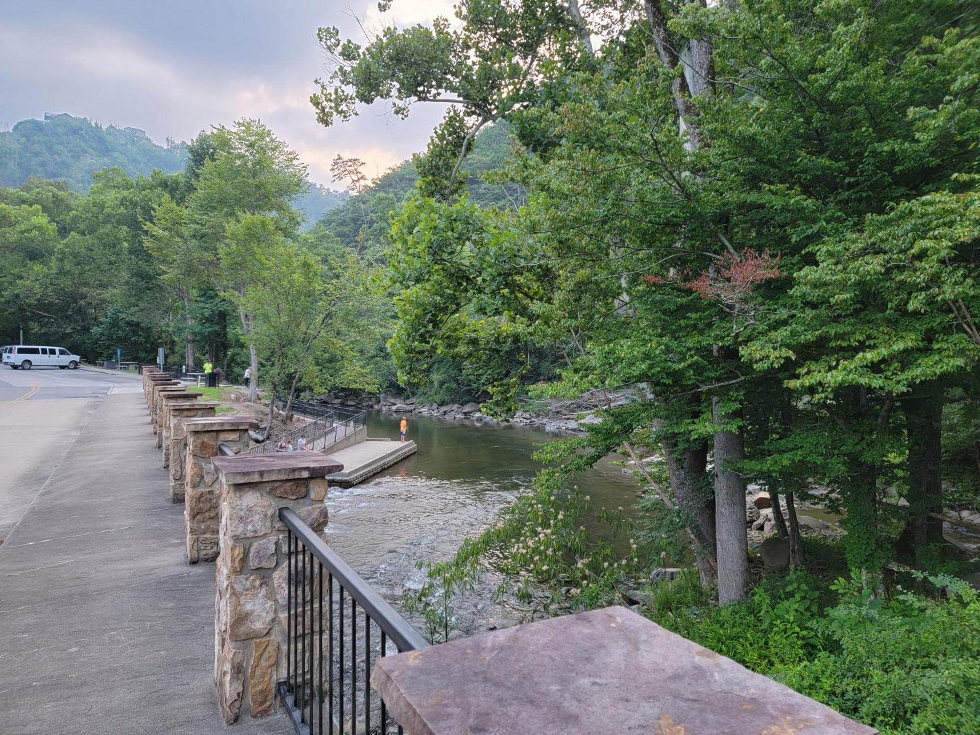 Bear Necessities, Luxury 5Bd Mtn Views, Hot Tub, Many Bear Sightings Villa Gatlinburg Bagian luar foto